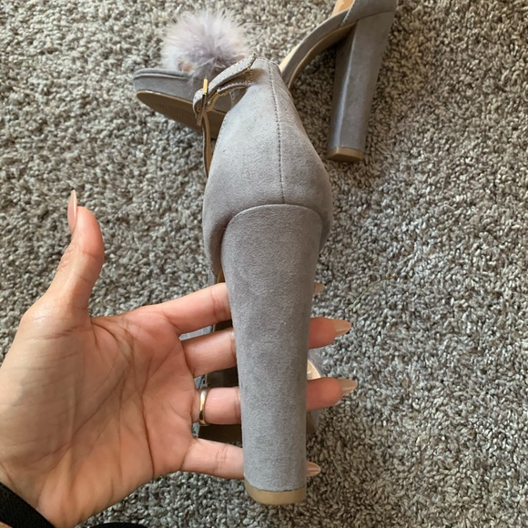 Charlotte Russe Faux Fur Open Heels - Picture 7 of 7